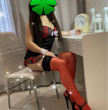 Заводная и игривая блондинка готова сделать тебя счастливым. Приезжай ко мне и забудь обо всех заботах. Я окуну тебя в океан страсти и удовольствия! 5377, 19 лет